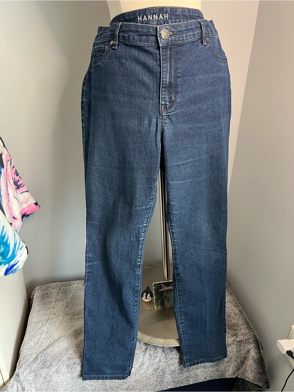 Hannah Size 12 Slim Straight Leg Dark Wash Blue Denim Jeans H127